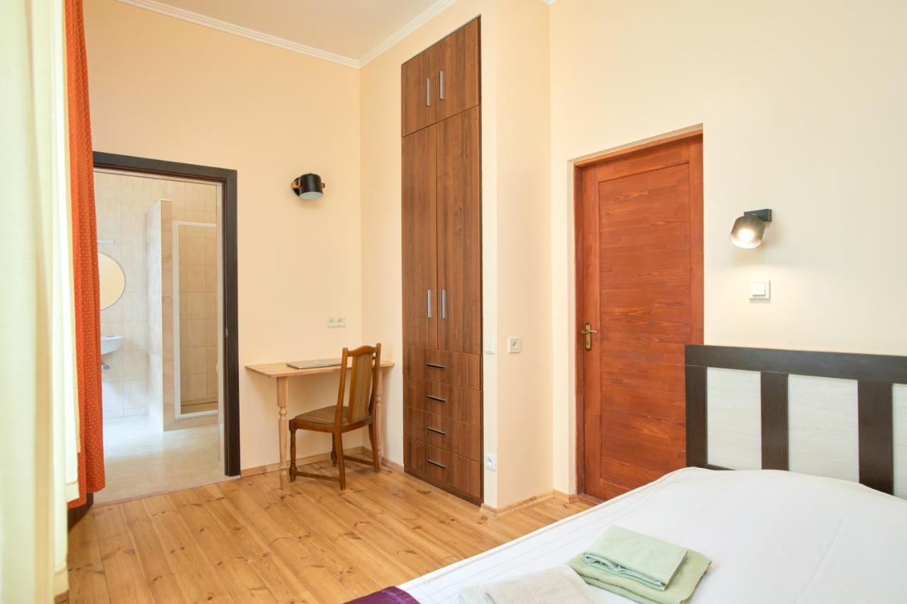 Odessa Comfort House Aparthotel Exteriör bild