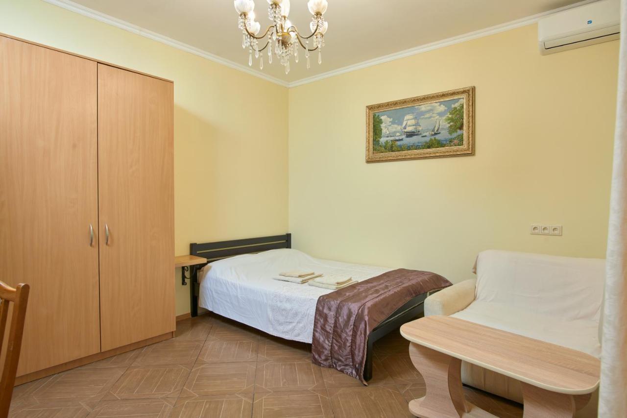 Odessa Comfort House Aparthotel Exteriör bild