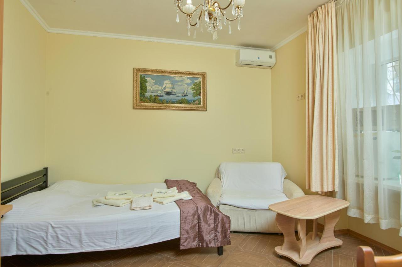 Odessa Comfort House Aparthotel Exteriör bild